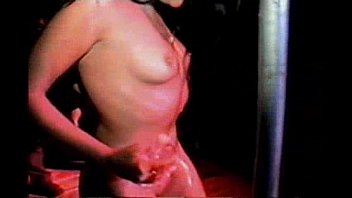 Preview 4 of Lola Ddf - Puta bailando en discotheque