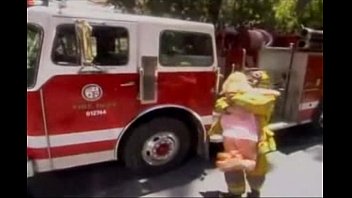Preview 1 of 12 Saal Ki Ladki Ka Bf Hindi - Blonde Hoe - Fireman to the rescue