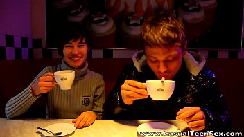 Preview 1 of Waman Xx - Casual sex Geizer after coffee