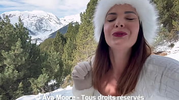 Preview 1 of Sex 81 - Je Jouis Avec Un Gros SexToy Dans Le Cul En Exterieur Dans La Neige