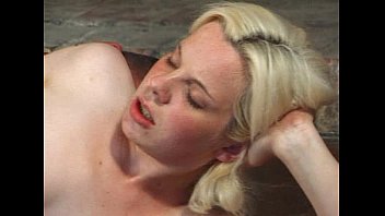 Preview 4 of Three Sum Four Sum Group - JuliaReaves-DirtyMovie - Nasse Lippen - scene 2 - video 3 hard pussy oral nudity cum