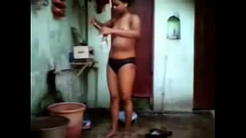 Preview 3 of School Boy Secandl - mob.desi maal bathing 2