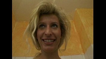Preview 2 of Latinfamilyporn - JuliaReaves-nog uit te zoeken1- - Titty Twister (NZ9897) - scene 2 - video 3 naked panties pussyfuck