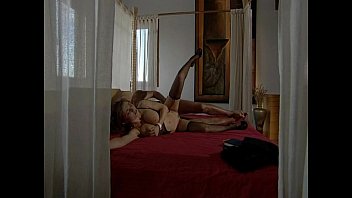 Preview 4 of Jessie Max Faktor - Roberta Gemma Scene 6