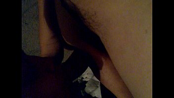 Preview 1 of 1 Wank Com - Lolozinha de pau dentro