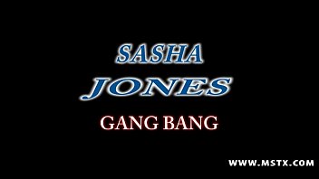 Preview 1 of Tenggak Kencing - sasha-jones-gang-bang