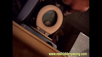 Preview 4 of Raliser - Blonde Pee Spy