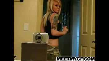 Preview 1 of Www Mobikakama Com - Blonde emo teen strip tease