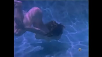 Preview 1 of Seachbdak Sma - Two stunning lesbian girls make love under water!