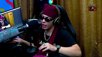 Preview 4 of Desai Antuy - Kiara Blay Gostou muito dos brinquedos do est&uacute_dio,  quase colocou dentro da buceta! - Podcast P&aacute_pum no Barraco! - Completo no SHEER/RED