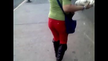 Preview 1 of Civilt - las nalgas de mi mujer con ropa