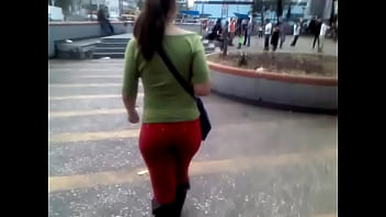 Preview 4 of Civilt - las nalgas de mi mujer con ropa