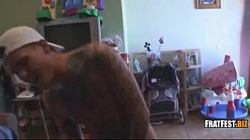 Preview 4 of Kontol Di Emut Ibu - Cute Freshmen Anal Pounding