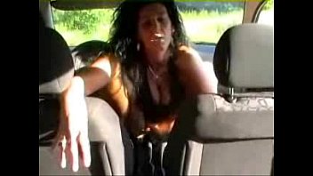 Preview 1 of Babyy Nyn - Sie fickt ihr Auto