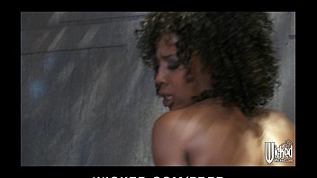Preview 3 of Sweden Sex Gay - HOT big-tit alien queen starts orgy in the name of galactic peace