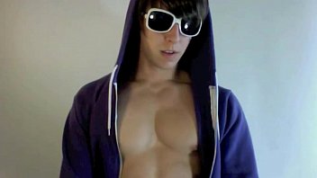 Preview 1 of Indian Bhai Bhan Kichudai - Danny Wylde does Bieber