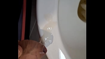 Preview 4 of Dwarf Men White - Yequis ensucia el water con semen