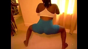Preview 2 of Saw Mother - Phat Ass Shaking And Twerking