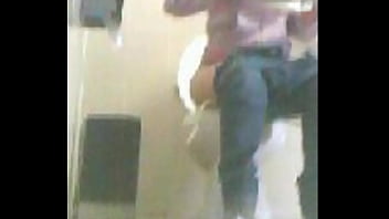 Preview 1 of Side Secret - en el ba&ntilde_o
