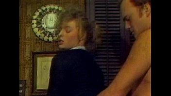 Preview 1 of Xxx Lesi - LBO - Falcon Head - scene 4 - video 2