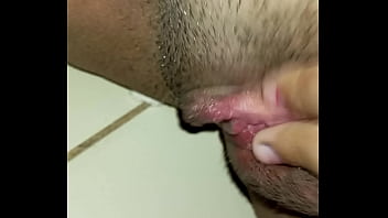 Preview 4 of Big Cock Hug Xxx - Uma bucetinha deliciosa pra voc&ecirc_ !