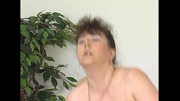 Preview 4 of Ladyvoyeur Free Porn - JuliaReaves-XFree - Geil Ab 60 Teil 01 - scene 2 - video 1