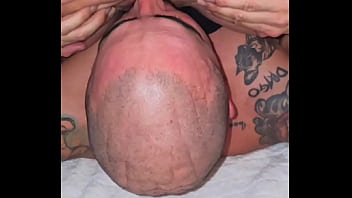 Preview 4 of Indian Gf Sex Com - mea de GUSTO EN EL BA&Ntilde_O DE UN HOTEL MIENTRAS LE METO BIEN FUERTE LOS DEDOS
