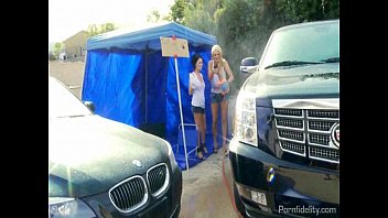 Preview 1 of Mi Tia Me La Chupa Peru - Big Titty Babes Fucking At The Carwash