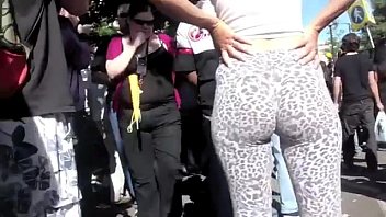 Preview 3 of Ebony Scat Poop Porn - flaca caminando