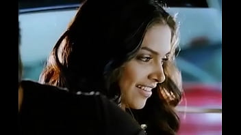 Preview 3 of Tube Porn Tube Videos Diyor - Deepika Padukone Kiss Love aaj kal.avi