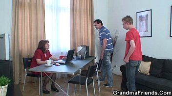 Preview 1 of Seachjb Yjw - Bossy woman takes two cocks at once