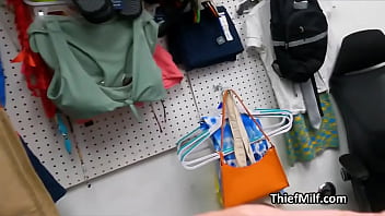 Preview 2 of Wife Say O But Husband Says Yes - Mall owners wife blows security guard