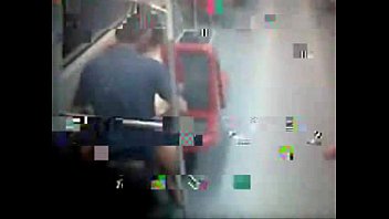 Preview 2 of Lesbian Bbw Loud Moaning - casal fazendo sexo dentro de um trem.FLV