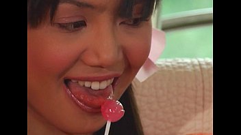 Preview 3 of Voyuer Pantyhose - Wildlife - Pinay Pinups - scene 1 - video 1