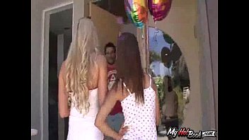 Preview 1 of Doktor Fick - Gigi Rivera and Jessie Andrews are celebrating a