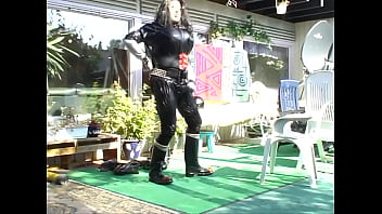 Preview 4 of Www Babilona Sex Video Online - Roxina2006BigRetroGurlCumOut040906.WMV