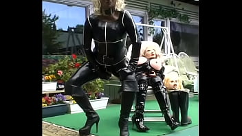 Preview 4 of Arabia Sexse Local - Roxina2006RubberDollOut010606.WMV