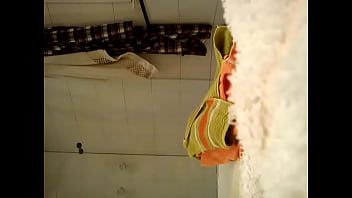 Preview 2 of Xrvjzpwlz - Tetona espiada en la ducha