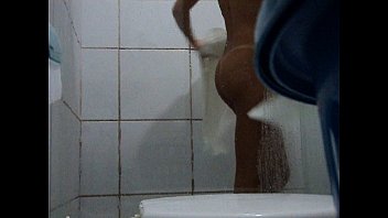 Preview 4 of Indian Au Tys - Spy cam-Girl Shower.AVI