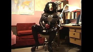Preview 1 of Jhonny Sin Rough Sexjh - Roxina2007BustySpiderGurl060107.WMV