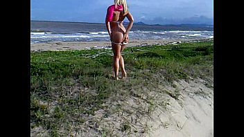 Preview 2 of Sixce Donload - Loira Gostosa Pelada na Praia