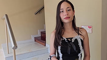 Preview 4 of 10 Year Grial - The girl who cleans my house agrees to use conmigo lubricant