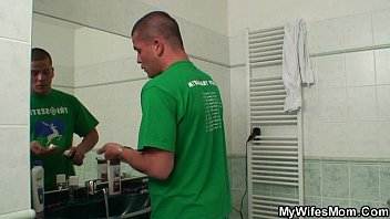 Preview 1 of Amatuer Gf Orgasim - I just fucked my GF&#039_s mom