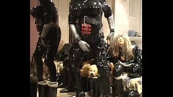 Preview 1 of Javr Gar Xxx Video - Roxina2007NaughtyAndHotRubber030207XL.WMV