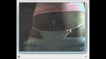 Preview 1 of Husband Feiend Shot Wife - Mostrando a buceta no msn