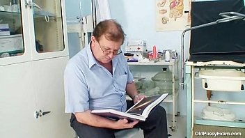 Preview 1 of Urdu Sex Video Hindi - Milf hairy pussy gyno examination in hospital