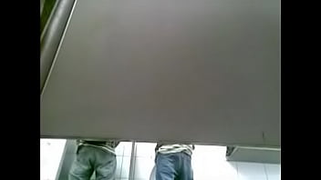 Preview 4 of Oldguysfuckteen - Pega&ccedil_&atilde_o em banheiro de supermercado 4
