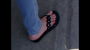 Preview 2 of Sunny Leone Get Fuxked - pies bellos - lima Peru