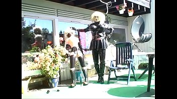 Preview 1 of Shley Candy - Roxina2007RubberGurlInTheSun180807XL.WMV