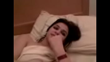 Preview 1 of 18 Age Girls Boobs Porn - Haleema friend